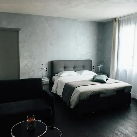 Amiraute Hotel