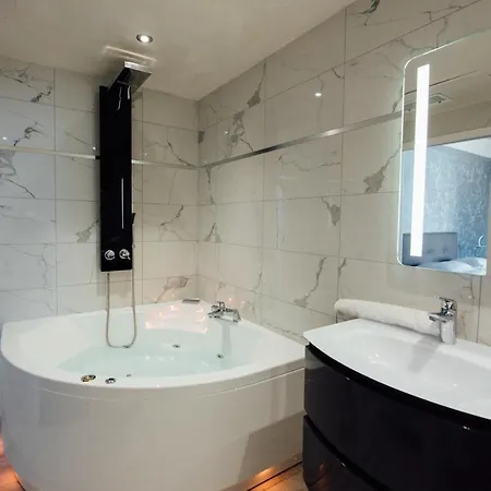 Hotel Amiraute 3*