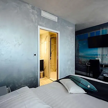 Amiraute Hotel