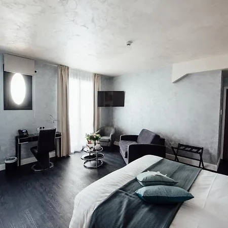 Hotel Amiraute 3*